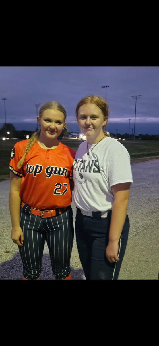 Had a great time at the hitting and catching clinic at <a href="/UCMJensSoftball/">Jennies Softball</a>. Thank you <a href="/EilertJeremy/">Jeremy Eilert</a> for running these camps and I can’t wait for the same thing next week. I was SO excited to see <a href="/KennedyBuckley_/">Kennedy Buckley</a> there as well. I always love working on catching mechanics with her.