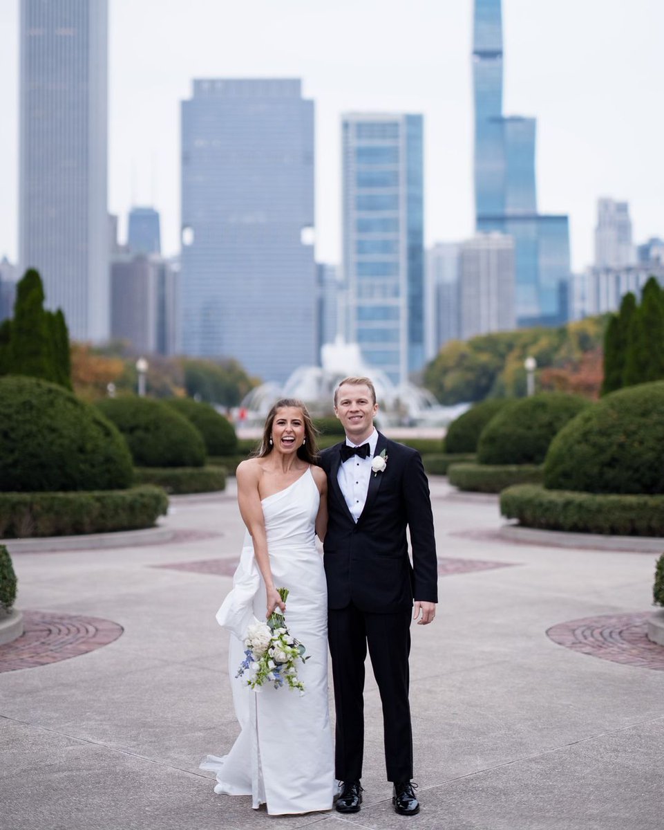 Step into a dream ✨ The Blackstone Hotel and the stunning Chicago skyline provide the perfect backdrop for your special day. 

Explore weddings at The Blackstone Hotel: theblackstonehotel.com/celebrate

📸: @kentdrakephoto