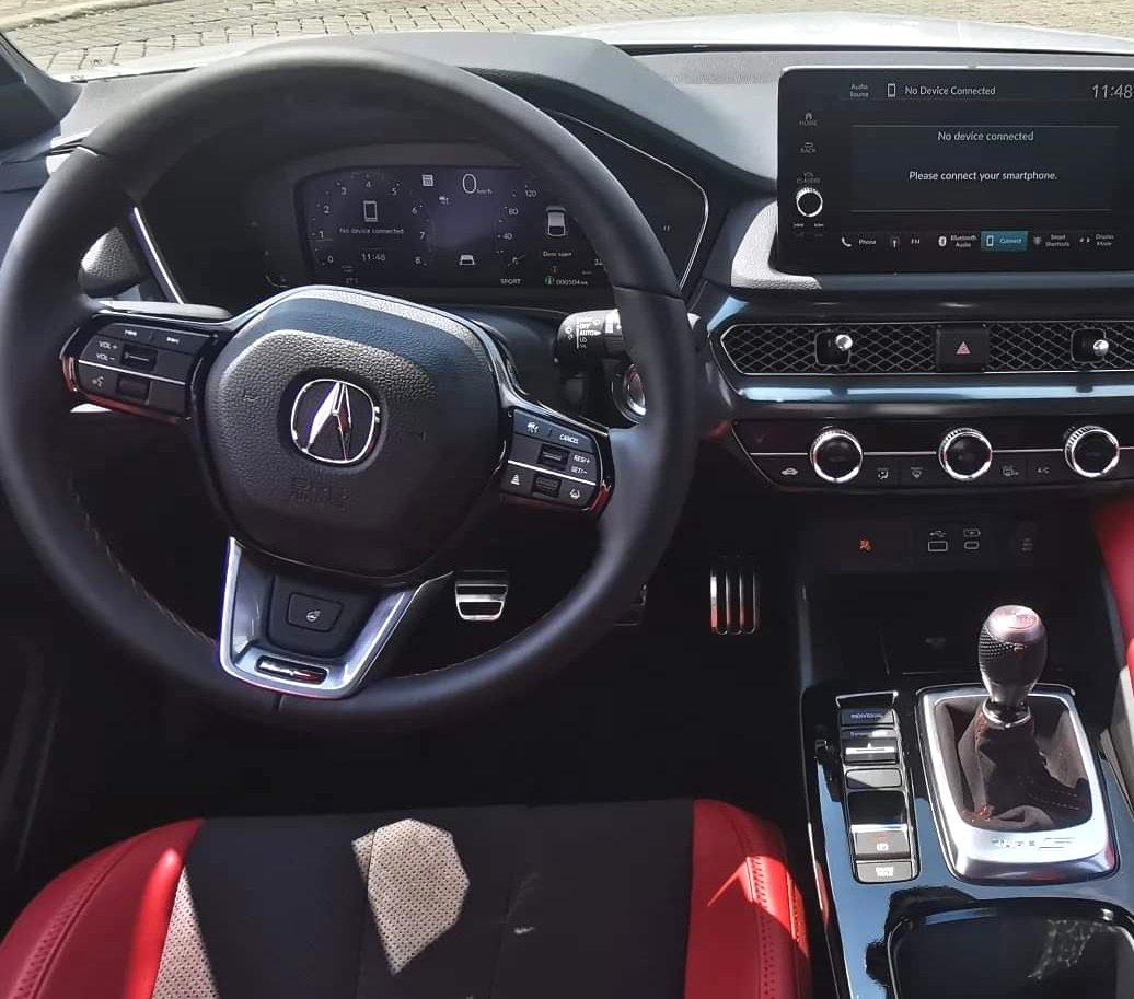 MoVernie's tweet photo. Inside Look at this 2024 Acura Integra Type S.
SPECS:
2.0L 4-cylinder turbo
320 HP
310 lb-ft of torque
Front Wheel Drive
6-Speed Manual
#OnTheMove #2024AcuraIntegraTypeS #AcuraIntegraTypeS #IntegraTypeS #TypeS #MoBros #MoVernie @AcuraCanada https://t.co/Rhu5vMswa1