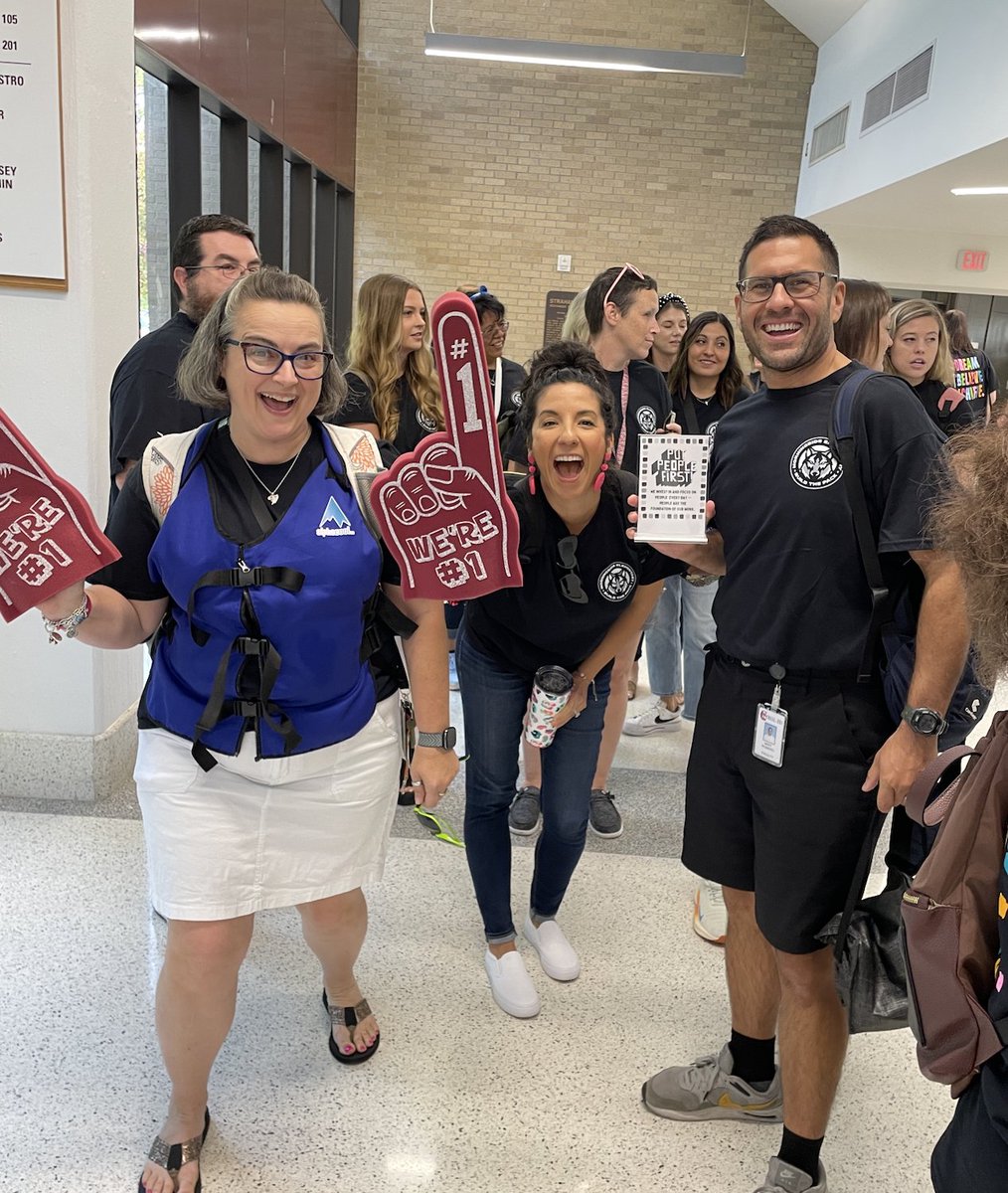 Jennifer Van Kleef tweet media