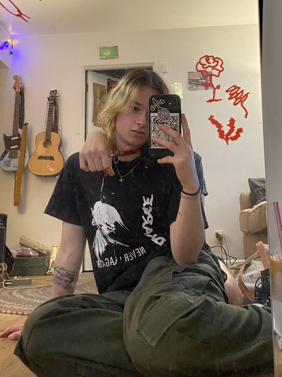 midwestboything's tweet photo. yeah uh https://t.co/CxTsd5a3uy