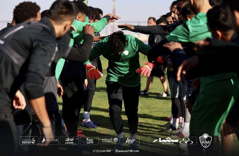 oxn26's tweet photo. السلام عليكم ورحمة الله وبركاته
في هذا اليوم أودع نادي #الطائي الذي له فضل كبير علي ، اشكر كل من اشرف علي خلال فترتي مع النادي ، واشكر #جمهور_العز 
وسوف ابقى مشجع لهذا النادي العريق وفقني الله واياكم في القادم ✋🏻🩶. https://t.co/RJpczWp8tb