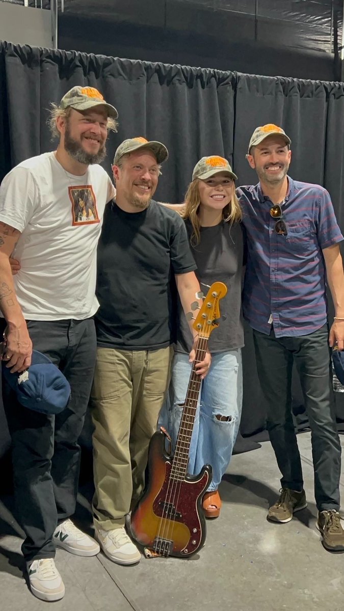 Tim_Walz's tweet image. .@BonIver, you made my kid Hope’s day. 

(Which means you made mine too.)