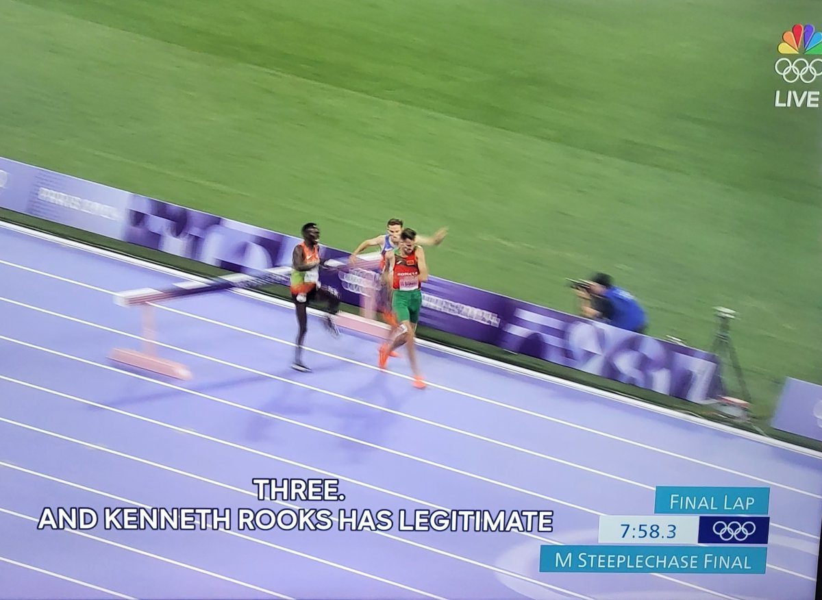 IfMarys's tweet photo. Men's 3K steeplechase on BG, look up and this Rooks dude is casually laying the hammer down. 😭 #Mens #3000m #3000mFinals #trackandfield #Paris2024 #ParisOlympics2024 #ParisOlympics #Olympics2024Paris #OlympicGamesParis2024 #Olympics #Olympics2024 #USA #OlympicGames #KennethRooks https://t.co/Zj8dXrVr8K