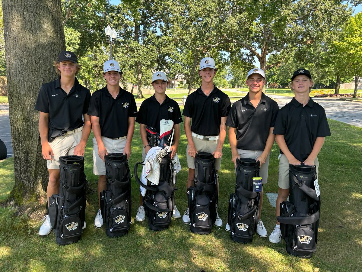 BHS_TigerPride's tweet photo. Tiger Golf Media Day 

Let’s GO❗️ https://t.co/c1Ic484RDW