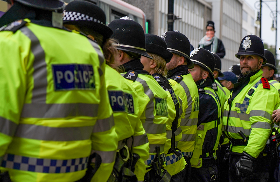 We have now stood down from Queens Road, Brighton, where around 2,000 people who gathered this evening for a peaceful protest, have now dispersed.

There were no arrests. 

We would like to thank the community for their support &amp; engagement to help us keep people safe.
