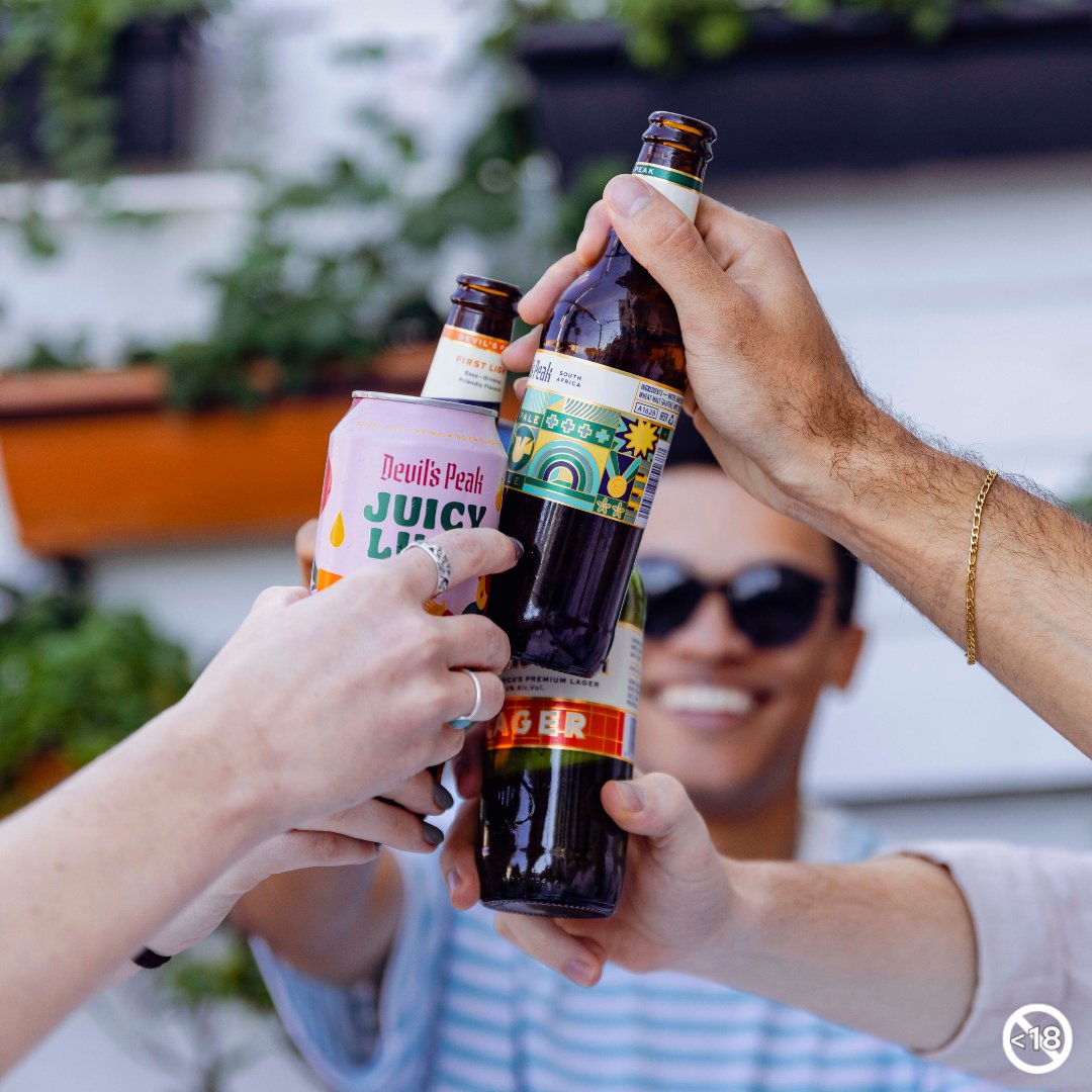 DevilsPeakBeer's tweet image. That Fake Friday Feeling 🍻 🌟 #itsbeertime
#Devilspeakbeer #longweekend