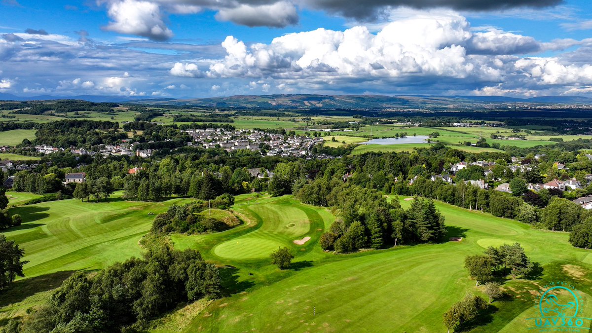 uav360drone's tweet photo. Some aerial views looking down over the Renfrewshire village of Bridge of Weir.
#uav360 #aerialphotography #drone #dronephotography #bridgeofweir #renfrewshire #fromabove #lookingdown #estateagent #propertyforsale https://t.co/hIW8wh4eGM