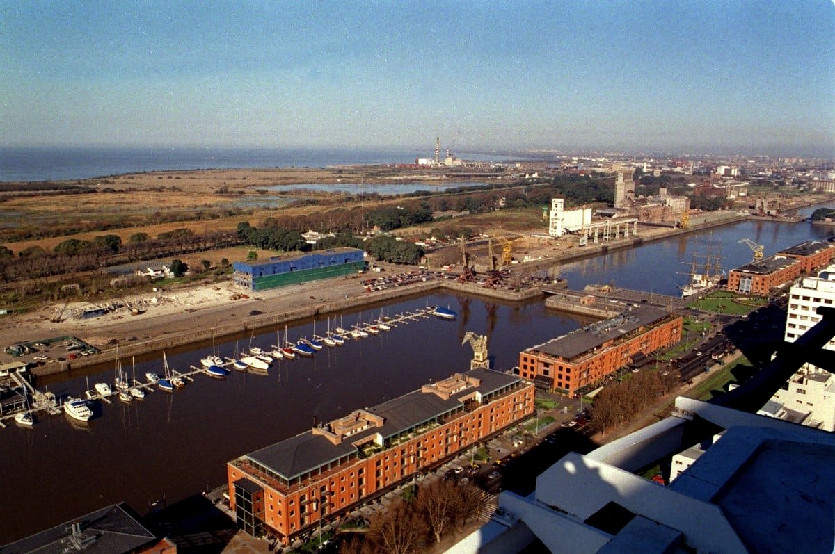 BsAs_recuerdo's tweet photo. Puerto Madero en 1998. https://t.co/YUnchYwYdk