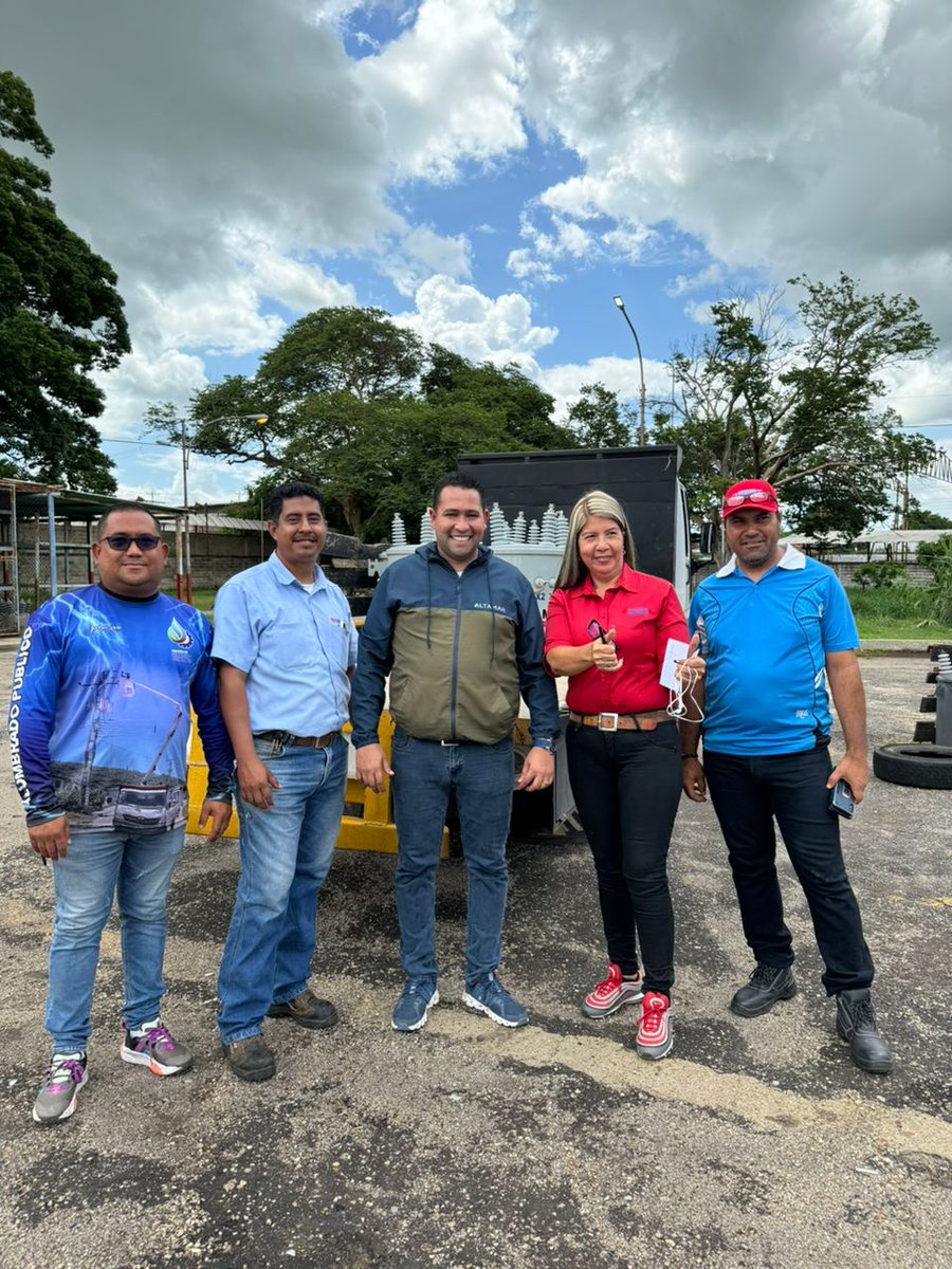 AnacoAlcaldia's tweet photo. 7Ago| A través del 1x10 se realizará la instalación de transformadores de 50 KVA en los sectores La Floresta, Sector Chaparral, Las Parcelas, La Montañita, El callejón Colombia con Caballero Sarmiento, la misma con calle Monagas y la calle Martín con calle Rómulo Gallegos. https://t.co/5ZB8rCcKbH