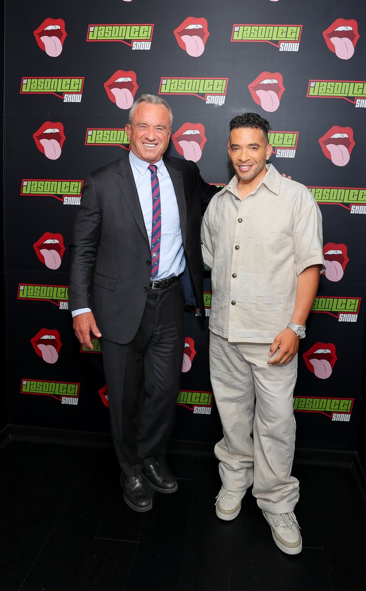 RobertKennedyJr's tweet image. Candid interview with multimedia powerhouse and Jason Lee @theonlyjasonlee just dropped NOW 

Watch here: rfkjr.co/FKJpbR