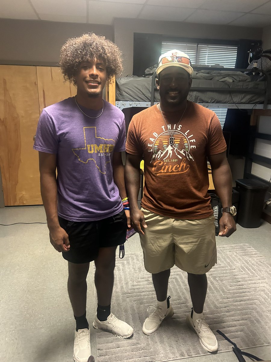 cru_basketball's tweet photo. Welcome to our incoming freshman class. https://t.co/k3qECTlgZ6