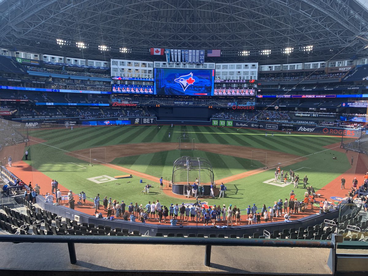 wicket1999's tweet photo. #GoBlueJaysGo #LetsGoBlueJays https://t.co/JRM09hQndn
