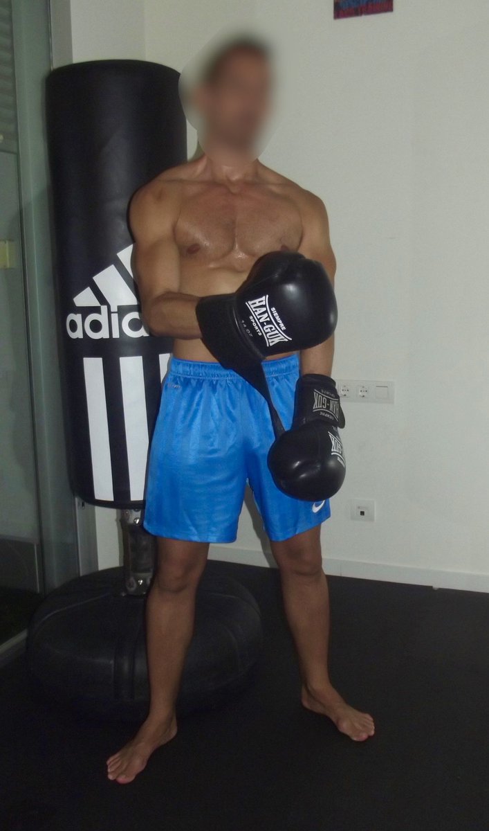 nikeleather's tweet photo. Someone for training? 🥊 https://t.co/xt9Yfz1Pdo
