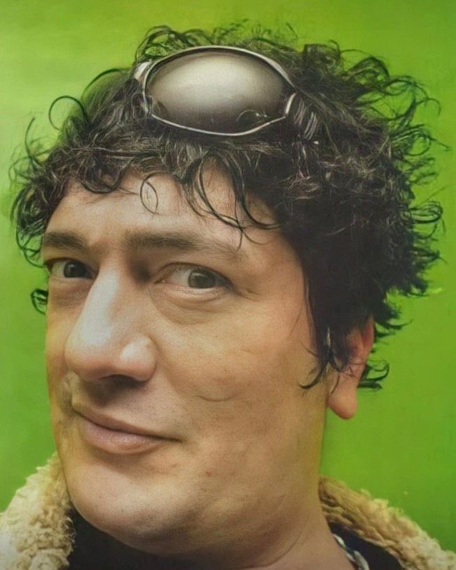 "Me está costando dejar las drogas, pero le estoy poniendo huevo. Pido a todos los chicos que me tomen como un mal ejemplo por algunas cosas que hice, que no me idolatren porque no soy ningún ídolo. Y así como uno hace buenas canciones, también hace algunas cosas mal. Así como