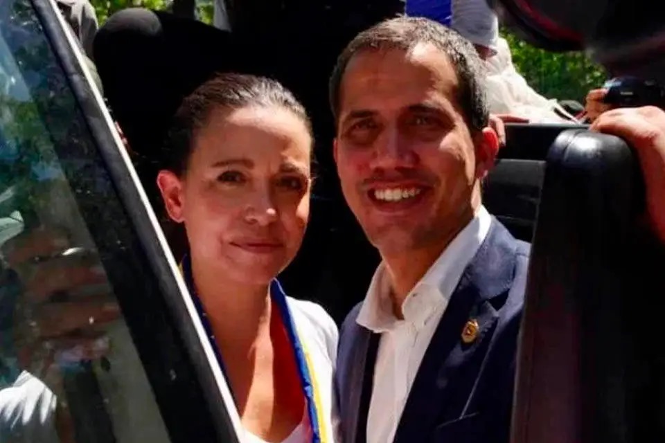 🇻🇪#AHORA : El sueño de la oposición es ser Guaido: no hacer nunca nada y quedarse aun así, con plata del estado usando a los EE.UU. #07Agosto #NicolasMaduro 🐓#AlexNSaab #CamillaFSaab  #FreeAlexSaabl #MariaCorinaYEdmundoPresosYA