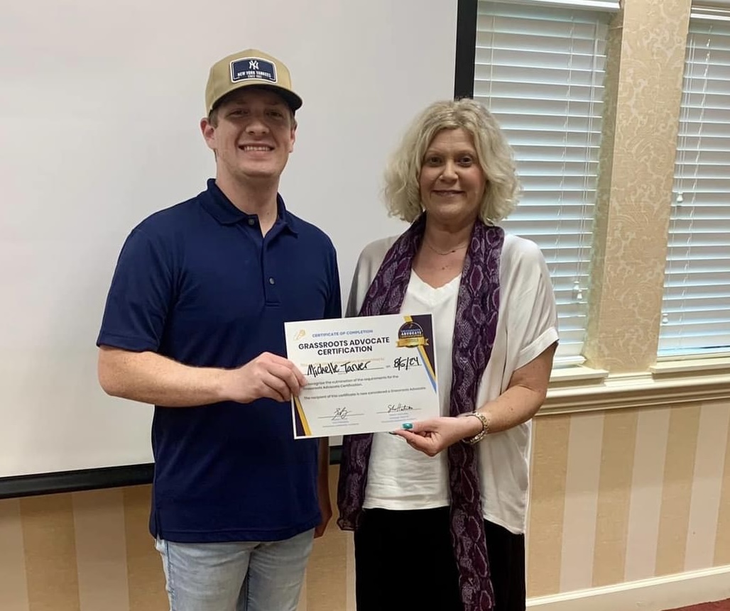 afp_ms's tweet photo. Check out last nights @GLATraining graduates from the Grassroots Advocate Certification series (they had a ceremony and cake, of course)!
Congratulations to everyone who took the time to #LearnToLead https://t.co/e6ksyjFvmf