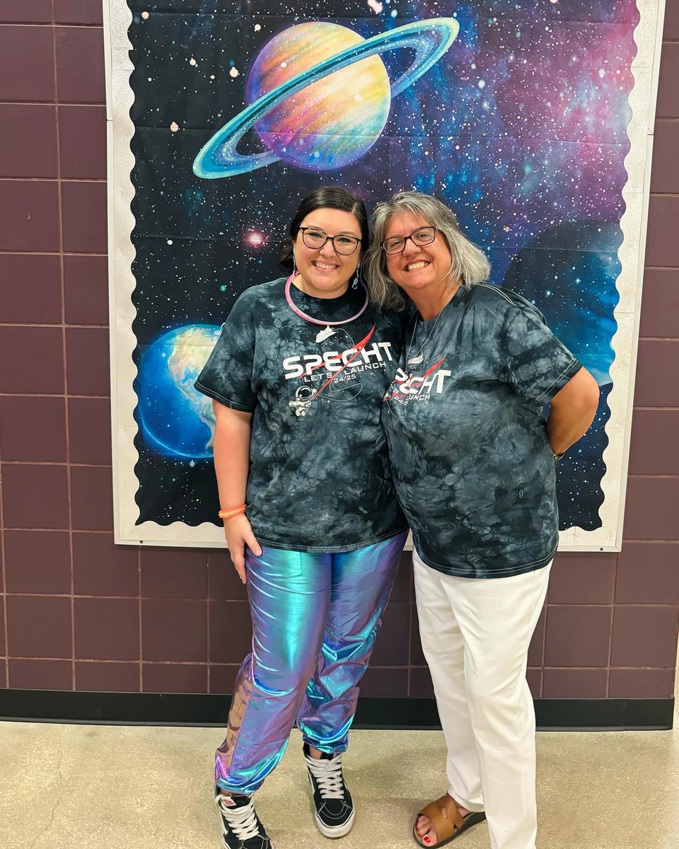 Kellie Phares 🎡 tweet media