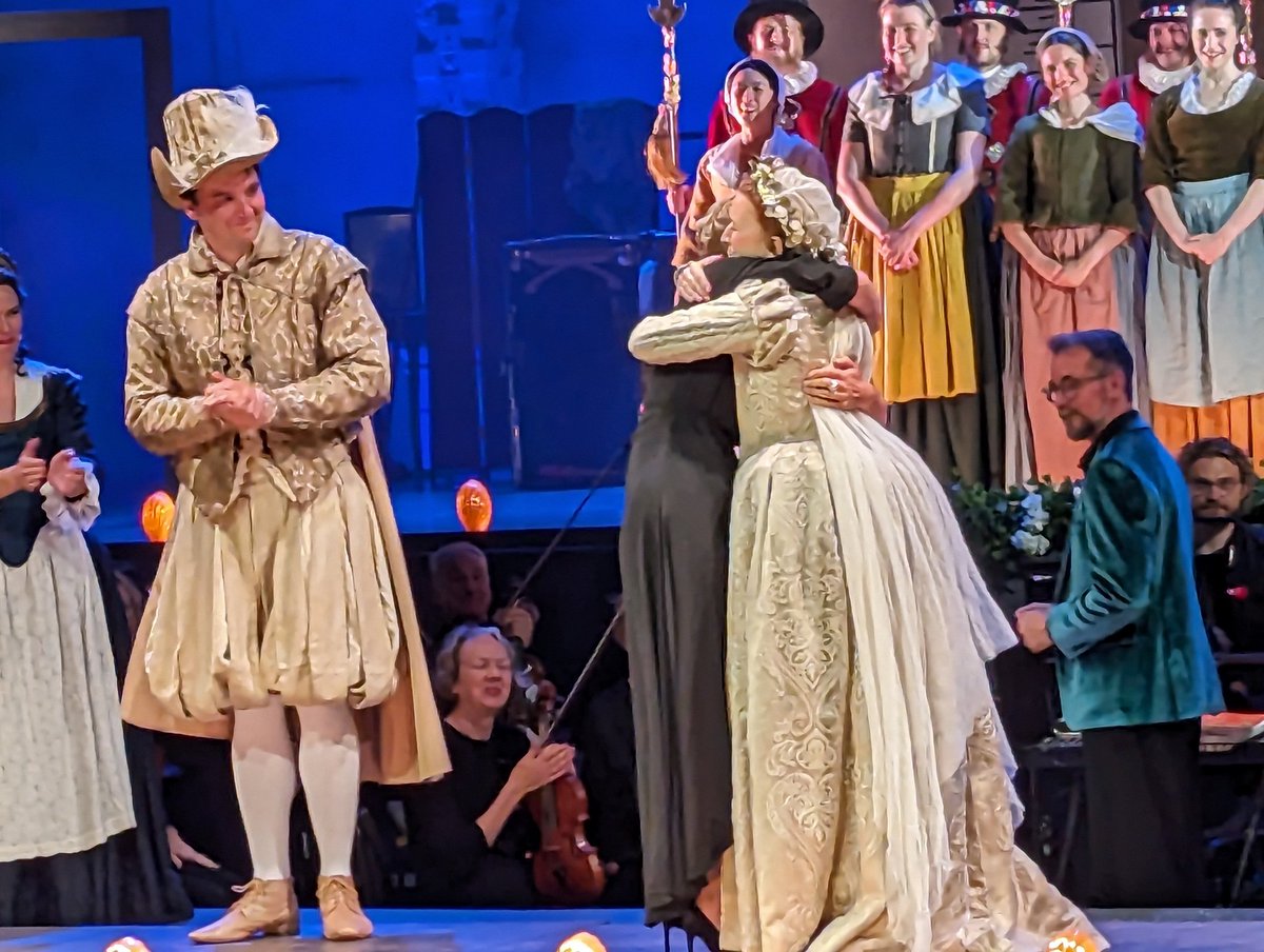alan kelly (@alankellytips) on Twitter photo Five stars for tonight's Yeoman Of The Guard <a href="/JamesOHP/">James Clutton</a> A fabulous production with a great double act from Lilo Evans and Ellie Loughhnarne as ElsieMaynard Five stars for tonight's Yeoman Of The Guard <a href="/JamesOHP/">James Clutton</a> A fabulous production with a great double act from Lilo Evans and Ellie Loughhnarne as ElsieMaynard
