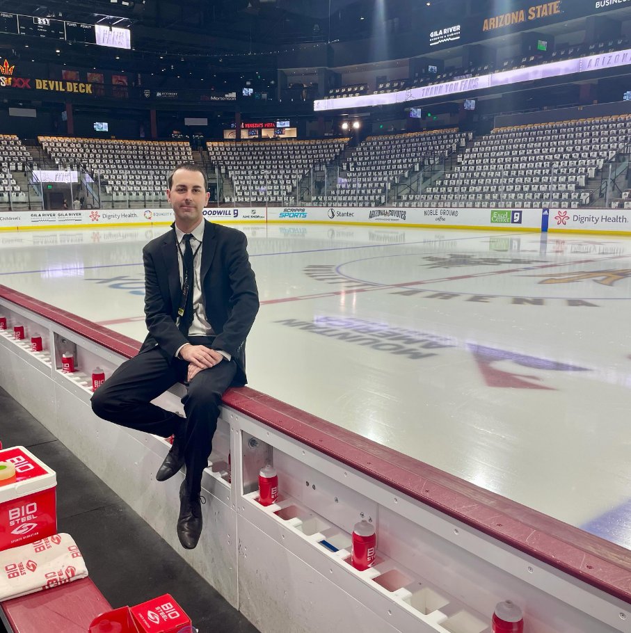 DanMarrazza's tweet image. This is going to be long for a tweet, but...

When I got the call in February to join the Arizona Coyotes as the team's Lead Digital Strategist, it was probably the happiest moment of my life. 

After having faced such challenges during the pandemic, it got me back to doing the…