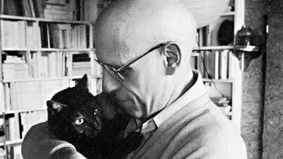 "Sempre desconfiei um pouco do tema geral da libertação, caso não o tratemos com algumas precauções e no interior de determinados limites, corre-se o risco de recorrer à ideia de que existe uma natureza ou um fundo humano que tem sido mascarado" - Michel Foucault