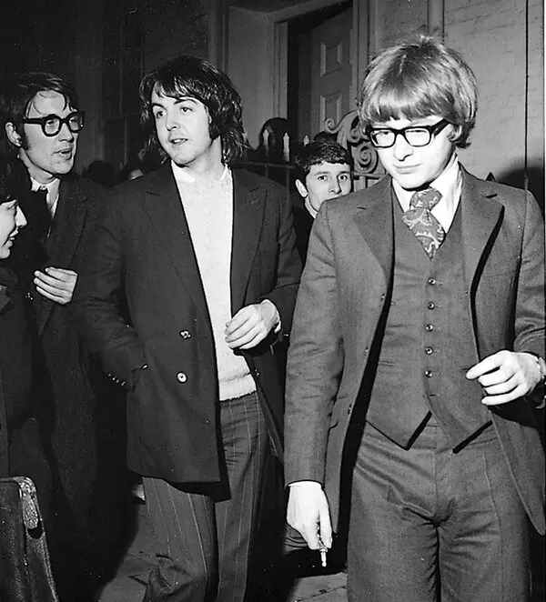 David Mirkin (@davemirkin) on Twitter photo Had an awesome time on <a href="/SIRIUSXM/">SiriusXM</a> #TheBeatlesChannel w/my dear friend (& cover of <a href="/RollingStone/">Rolling Stone</a> record producer) the incredible #PeterAsher. We explored the evolution of some of my fav @TheBeatles tracks. Thurs 6PM Sat 2PM Tues 10AM.
<a href="/PaulMcCartney/">Paul McCartney</a> @RingoStarrmusic <a href="/GeorgeHarrison/">George Harrison</a> Had an awesome time on <a href="/SIRIUSXM/">SiriusXM</a> #TheBeatlesChannel w/my dear friend (& cover of <a href="/RollingStone/">Rolling Stone</a> record producer) the incredible #PeterAsher. We explored the evolution of some of my fav @TheBeatles tracks. Thurs 6PM Sat 2PM Tues 10AM.
<a href="/PaulMcCartney/">Paul McCartney</a> @RingoStarrmusic <a href="/GeorgeHarrison/">George Harrison</a>