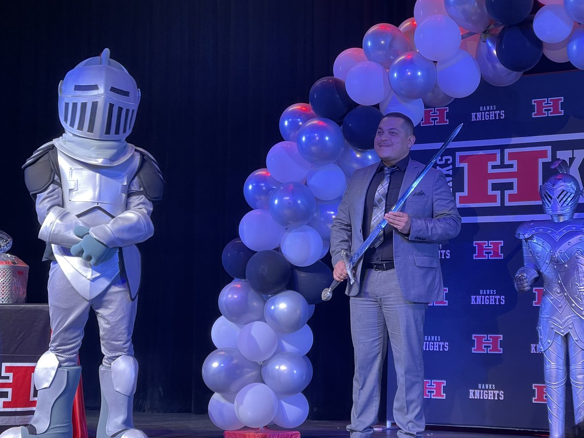 Margie Mendoza (@glencovestars) on Twitter photo Congratulations to Mr. Daniel Gutierrez, our new JM Hanks High School Principal! Welcome to the Kingdom, looking forward to your leadership! 🛡️🗡️⭐️ <a href="/YsletaISD/">Ysleta ISD</a> <a href="/JMHanksHigh/">J.M. Hanks High School</a> <a href="/GlenCoveElem/">Glen Cove Elementary #KeepShining #StarStrong</a> @EMMS_Gutierrez Congratulations to Mr. Daniel Gutierrez, our new JM Hanks High School Principal! Welcome to the Kingdom, looking forward to your leadership! 🛡️🗡️⭐️ <a href="/YsletaISD/">Ysleta ISD</a> <a href="/JMHanksHigh/">J.M. Hanks High School</a> <a href="/GlenCoveElem/">Glen Cove Elementary #KeepShining #StarStrong</a> @EMMS_Gutierrez