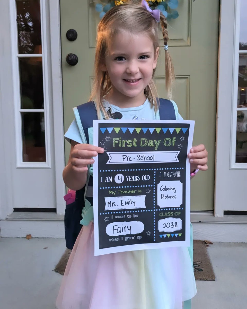 MrsSangiorgio's tweet photo. My little cuties starting preschool and 1st grade and my dog having fomo. 🧚‍♀️👩‍🚒🐶 https://t.co/kLmgzCzfGx