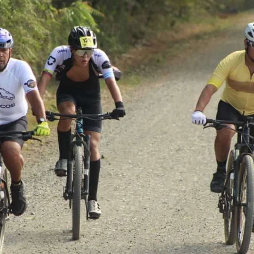 fbejarano01's tweet photo. Rueda de Prensa de la 1ra Clásica ciclística denominada ´´INTEROC Santa Elena´´, sábado 24 y domingo 25 de Agosto del 2024... #bombons #interocsantaelena #elkinmendoza #ciclismo #coyotesports https://t.co/62Y4Mc6Fec