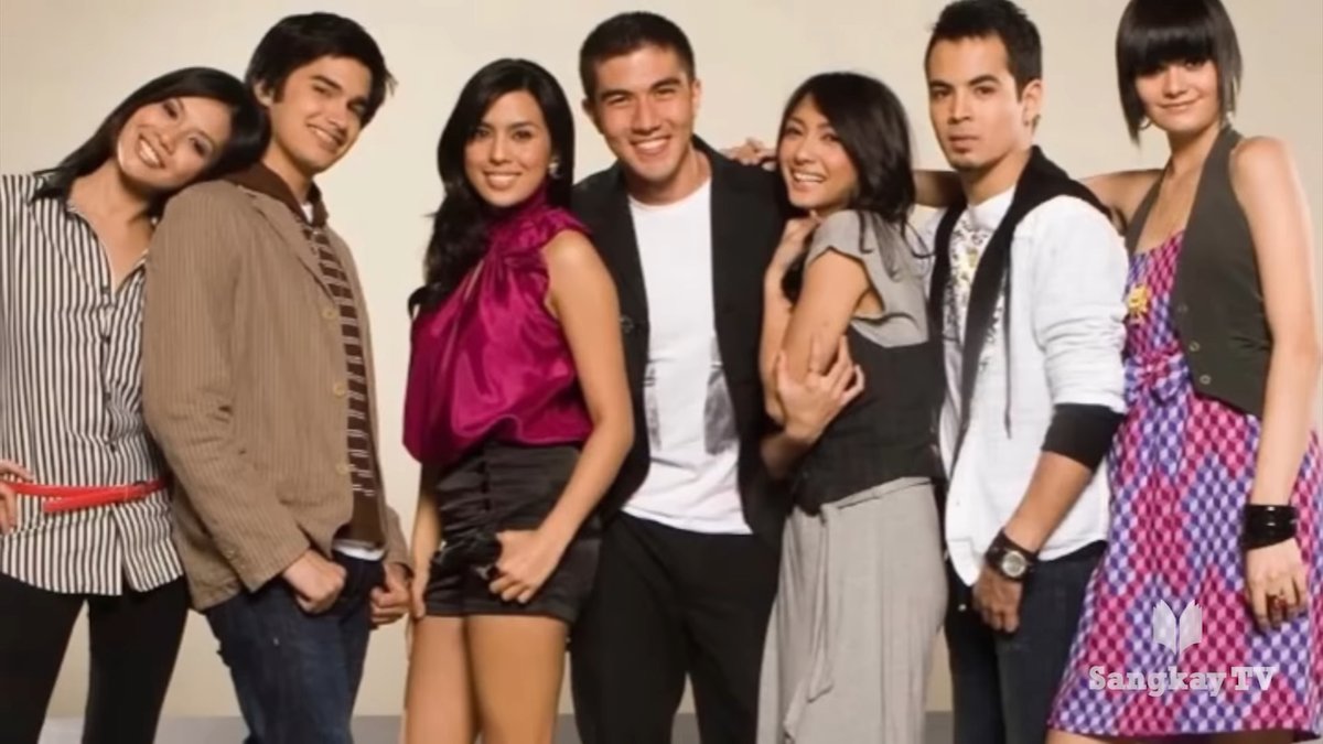 ralphierce's tweet photo. Was watching #SangkayTV's retrospective on #Studio23 & @myxglobal, then stumbled upon this old photo of MYX VJs from the late 2000s.
Is that future @TV5manila anchor @Andrei_Felix standing between @iyavillania & Sanya Smith? https://t.co/jnSqiFhip3