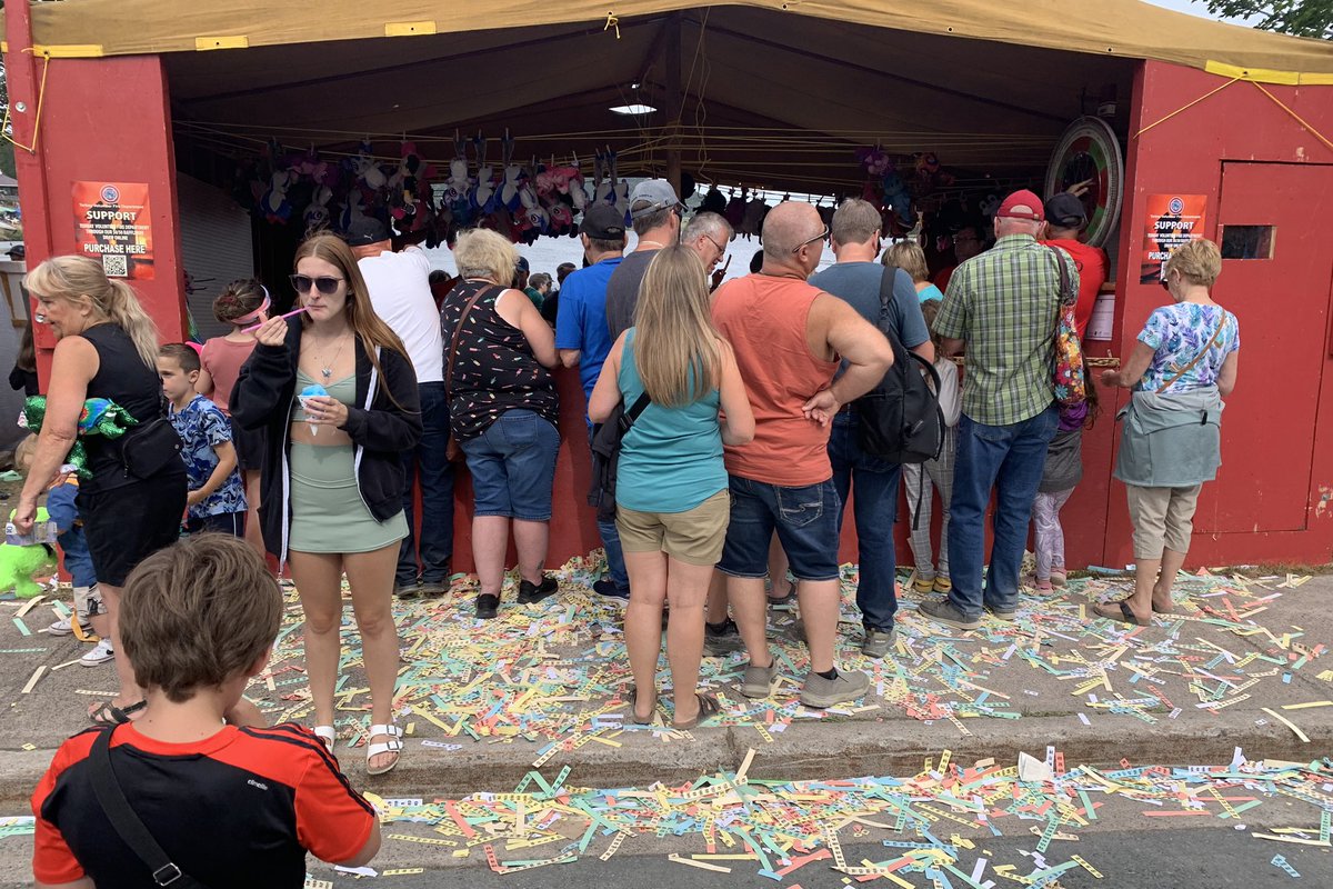 I won nuttin at the #Regatta.  
#nlwx #nlpoli #nltraffic