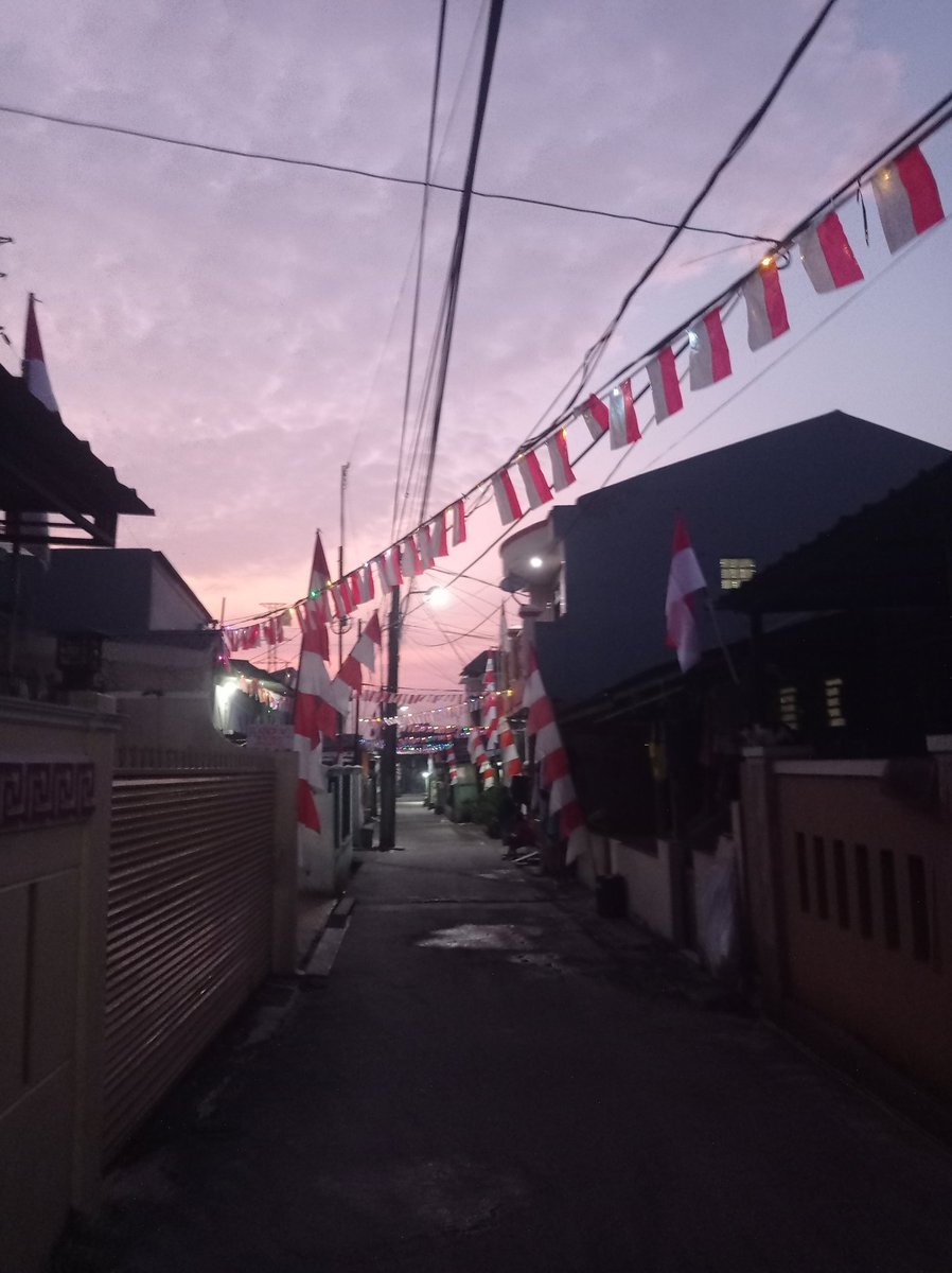 Bung_Ipay's tweet photo. Bismillahirrahmanirrahim
Semoga kita semua senantiasa diberikan kesehatan selalu aamiin 🤲🙏 #JalanPagi #5000steps https://t.co/ENg2WmN1RZ