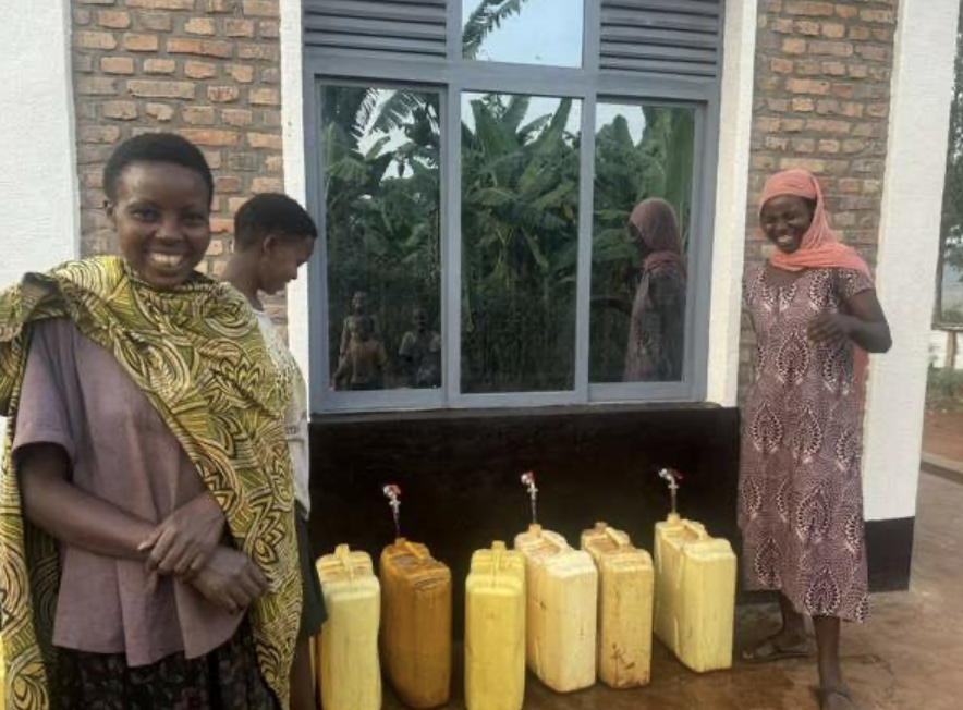 IngLivingWaters's tweet photo. Rwanda Villagers in Mwiri, Kayonza no longer walk hours for water. The new well is “near to my home.I am so thankful.” https://t.co/iubGxxiQxK @heavensfamily @ingomarlivingwaters #beaworldchangers https://t.co/lONZA87xeI https://t.co/A7igs060zK
