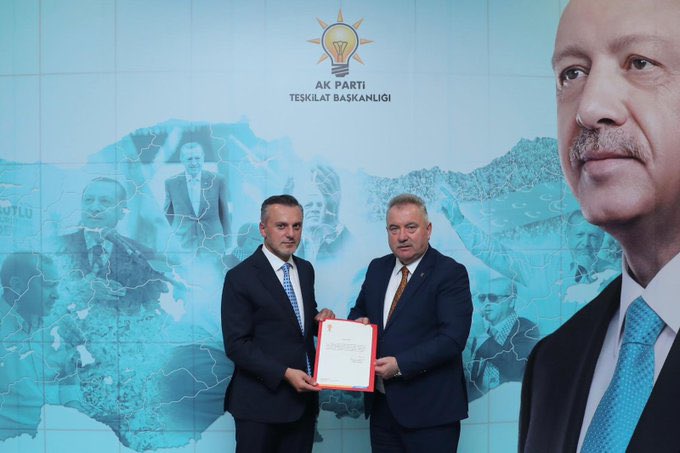 Sn. Muhammet Avcı’ya teşekkür ederim.
Bugüne kadar görev yapan önceki dönem il başkanlarına, Sn. Hikmet Ayar’a ve vekâlet eden Sn. Av. Yunus Çoruh’a çok teşekkür ederim.