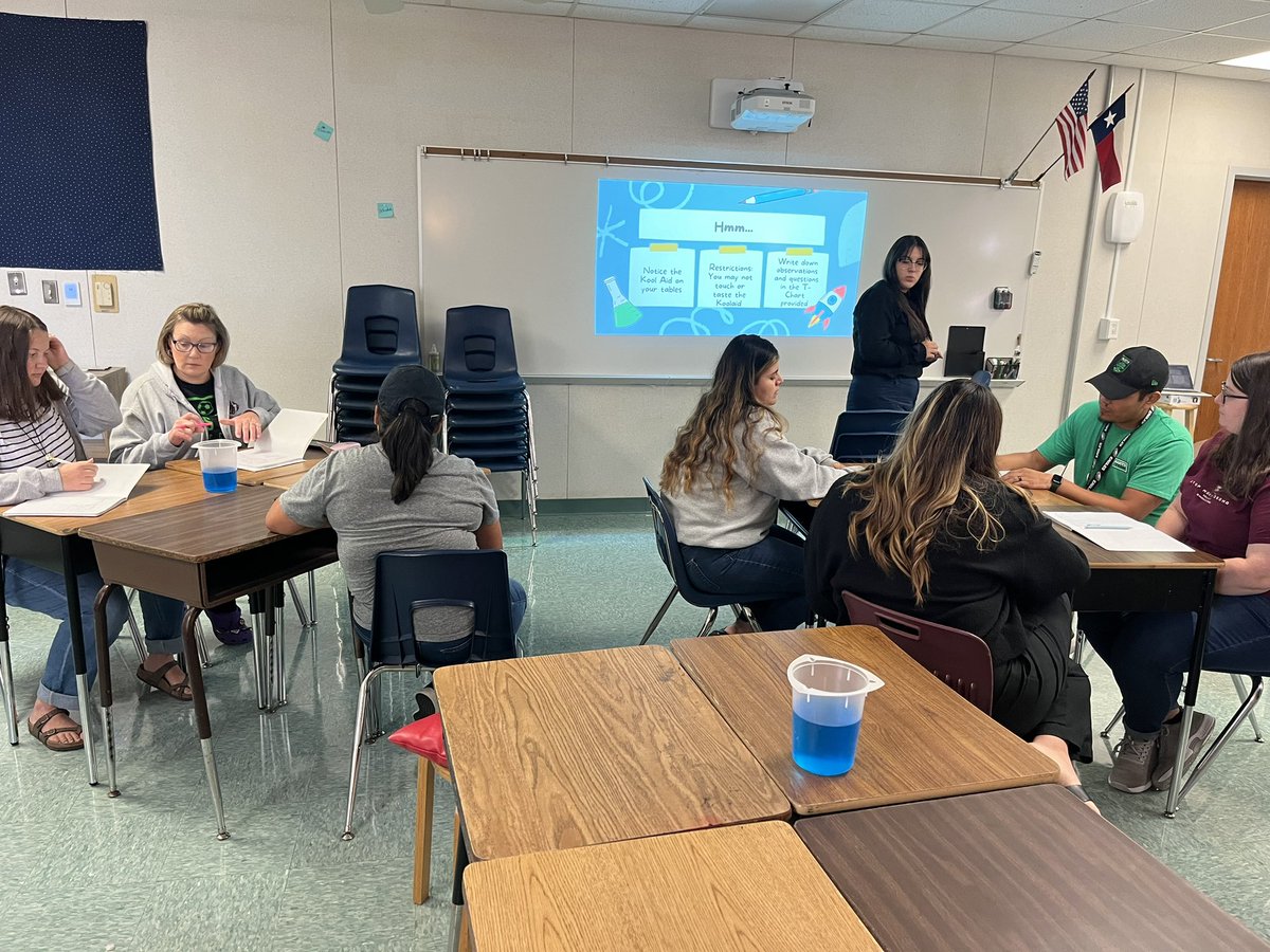 _Isabel_Aguilar's tweet photo. Can I just share how amazing our @NavarroLISD Lever Leaders are?! They shared so much knowledge, lessons, ideas…I can’t even place it all here. So proud of all the work our campus put in today!
#LockedonExcellence #IgniteCuriosity https://t.co/qXQwTGPDIt