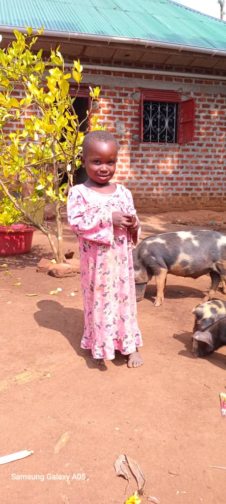 homefororphanss's tweet photo. One life loved; one life transformed ❤️
home to home initiative sponsorship program is an opportunity for you to put your compassion in action! By sponsoring a child you provide for a full spectrum of care, giving a child a thriving life and a bright future. https://t.co/rHygeOw7wq