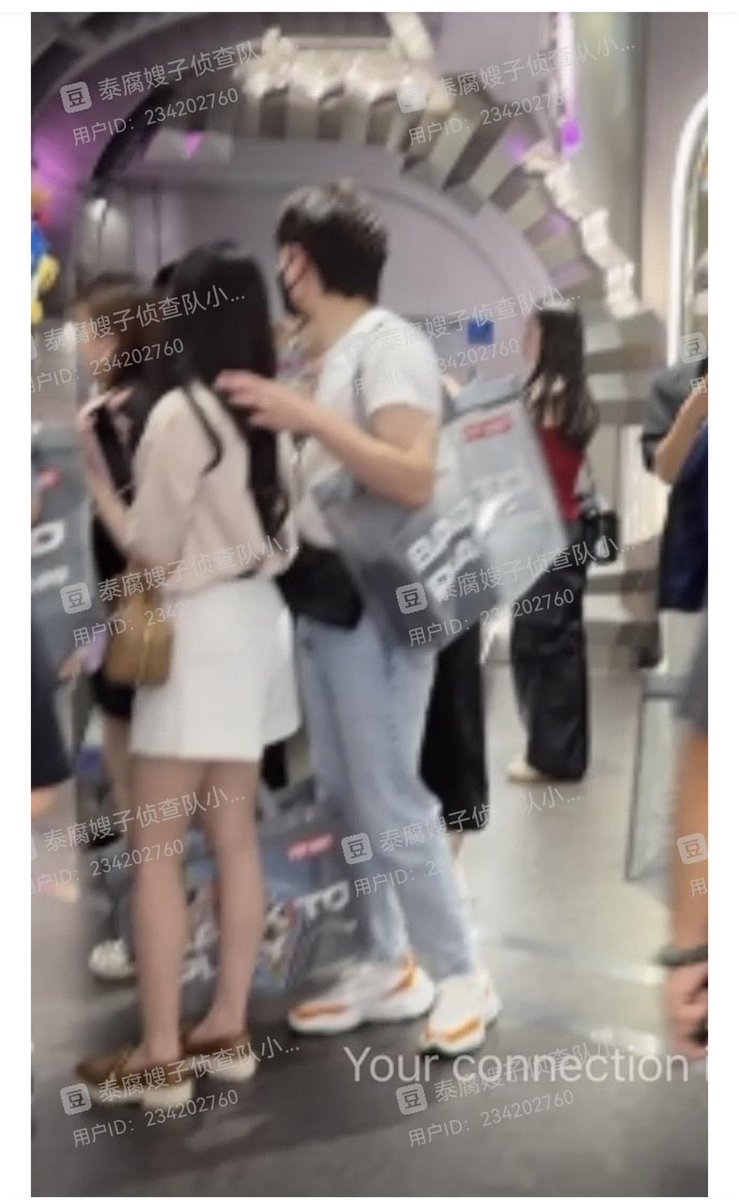redspiner99's tweet photo. New with GF again.... Bye bye polca 
#Newwiee #Tawan_V #NewFMChongqing https://t.co/PEocA00fVO