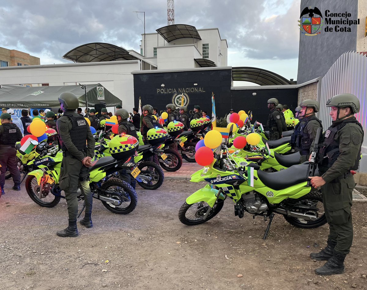 CotaConcejo's tweet photo. La Gobernación de Cundinamarca y la Asamblea de Cundinamarca visitaron y se comprometieron con nuestro municipio, entre los que se destacan:

🩺El hospital de Cota.
🚧 Apoyar al mantenimiento de la malla vial Cota-Suba.
👮🏽‍♀️👮🏽 Seguridad
🏠 Proyectos de vivienda prioritaria. https://t.co/9SwKFEuk38