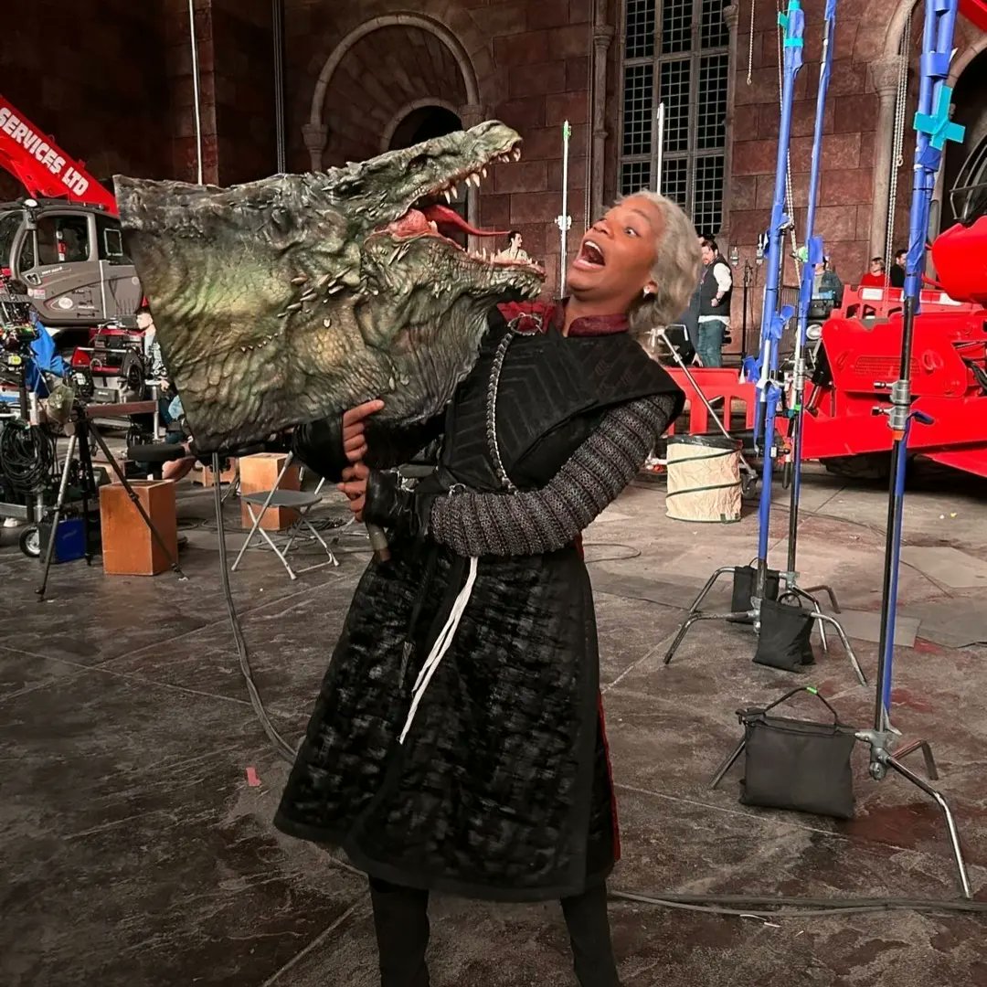 Hablo_de_SYP's tweet photo. ⚔️🔥 Detrás de escena La Casa del Dragón #HouseOfTheDragon #GameOfThrones https://t.co/p6UUOiru2W