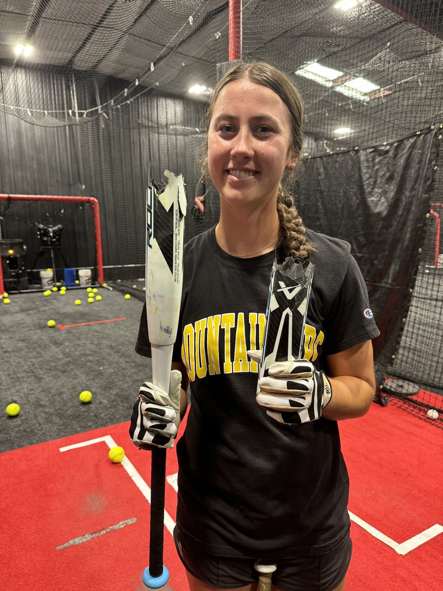 Last lesson with <a href="/Chas_Pippitt/">Chas Pippitt</a> before college! Hit a new PR of 81 mph exit velocity and 256 feet! Thank you for always believing in me, helping me grow, and teaching me how to hit 💣💣!! <a href="/BRrebellion/">Baseball Rebellion</a> <a href="/AppStateSB/">App State Softball</a>