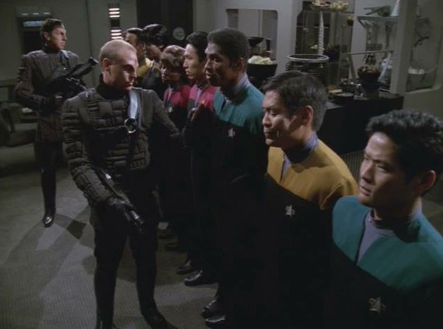 fmfagan's tweet image. This is a good VOY episode. 

Season 5, Episode 10
First aired: December 16, 1998
Written by: Michael Taylor
Directed by: Les Landau
Stardate: Unknown (2375)

#AllStarTrek #VOY #Counterpoint