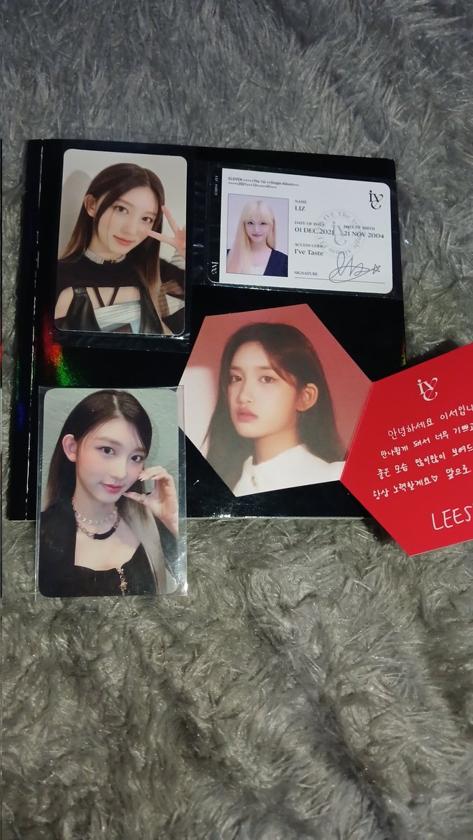 rishua12_30's tweet photo. Help rt
WTS Want to sell

•enhypen border: carnival (down ver) album full set 250k
•enhypen dimension: dilemma (charybdis ver) album full set 250k
•ive eleven album full set 200k
•woodz equal earth album only 80k

Nego tipis boleh
#wts #ENHYPEN #IVE #WOODZ https://t.co/JXCFjbE99d