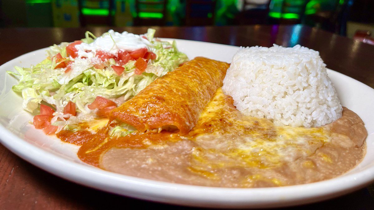 labambatweets's tweet photo. Enjoy a Family Feast with Our Vegetarian Combination! 🥗

Bring everyone together at La Bamba for a meal that’s all about comfort and connection. Our Vegetarian Combination is perfect for sharing those special moments with loved ones, making every bite a part of your family story https://t.co/KNY36pJ5QM