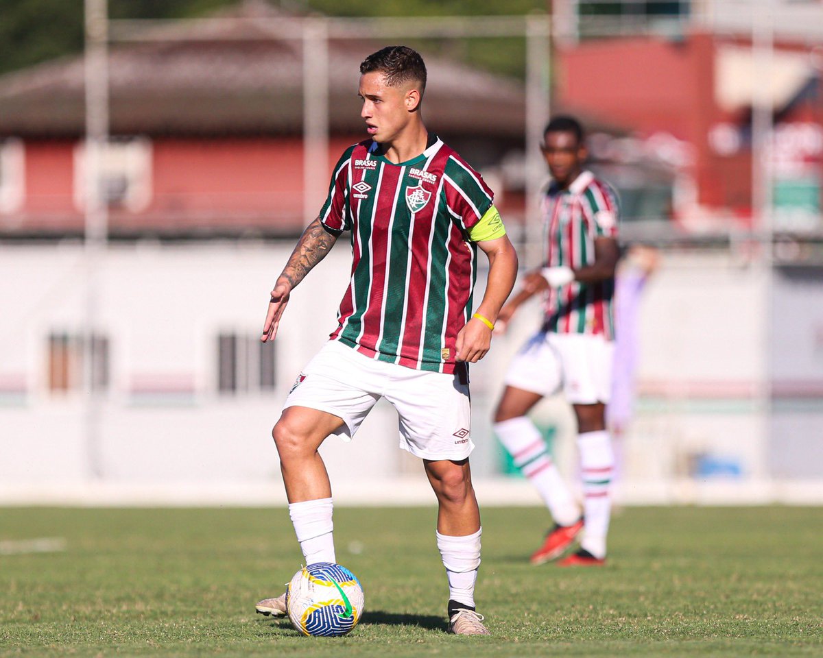 arthurzin_0010's tweet photo. Em jogo grande, seja grande!! 💎🙏👔
Feliz pelo gol e pela vitória! https://t.co/nTFGZMjMx2