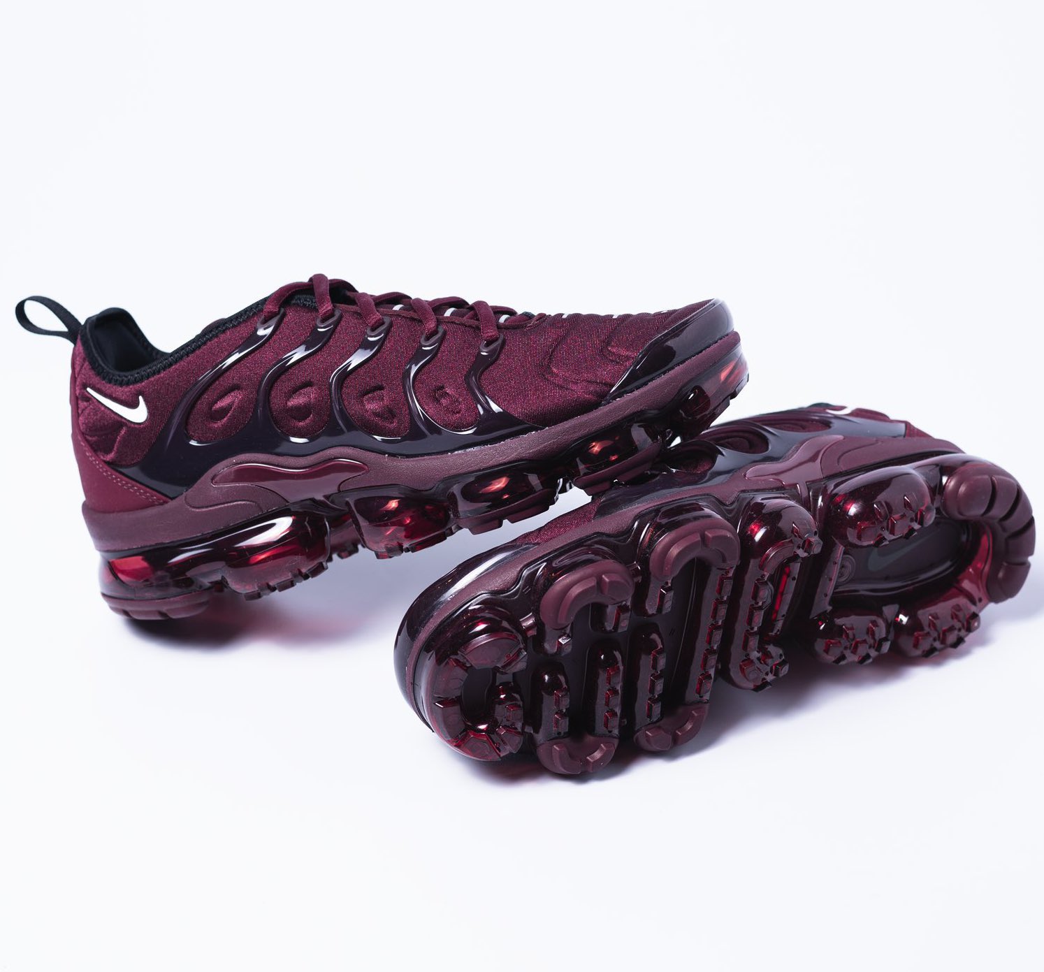 Maroon vapormax discount
