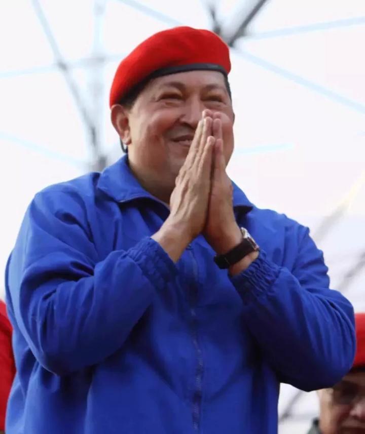 Mi primer saludo va pa Las y Los Chavistas de Corazón...

Desde Febrero suspendido por X 

Seguiremos vendiendo #VenezuelaSeRespeta