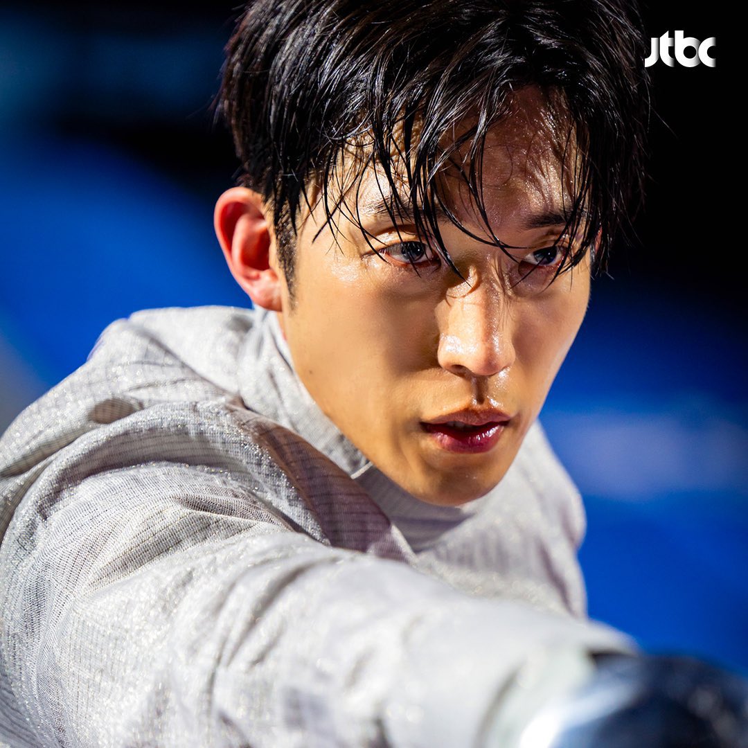 kdramadaisy's tweet image. #GoodBoy releases #LeeSangYi new still cuts as Kim Jonghyun, a fencing gold medallist.