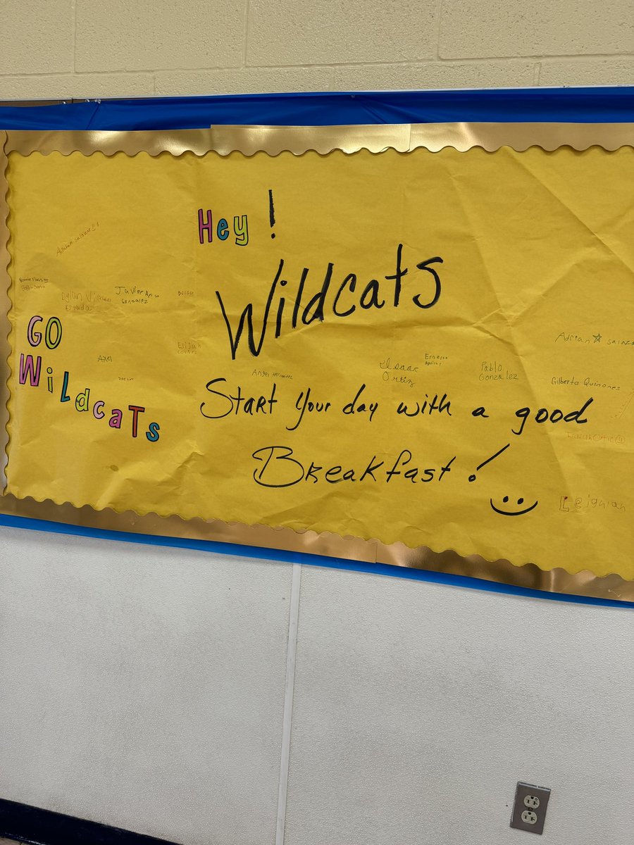 edenpen11's tweet photo. ODI Wildcats start their day with a good breakfast and sign their name on a colorful poster. https://t.co/UtQuB41mth