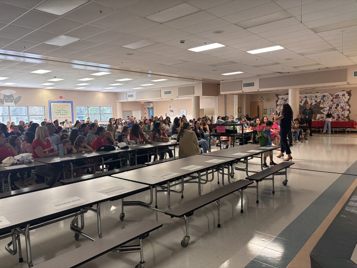Katie Policastro (@dirpolicastro) on Twitter photo Mrs.Machin hosted a wonderful Principal Meet and Greet! <a href="/ManateeBayElem/">Manatee Bay Elem</a> <a href="/PrincipalMachin/">Vanessa Machin</a> <a href="/AlanStraussbcps/">Alan Strauss</a> Mrs.Machin hosted a wonderful Principal Meet and Greet! <a href="/ManateeBayElem/">Manatee Bay Elem</a> <a href="/PrincipalMachin/">Vanessa Machin</a> <a href="/AlanStraussbcps/">Alan Strauss</a>
