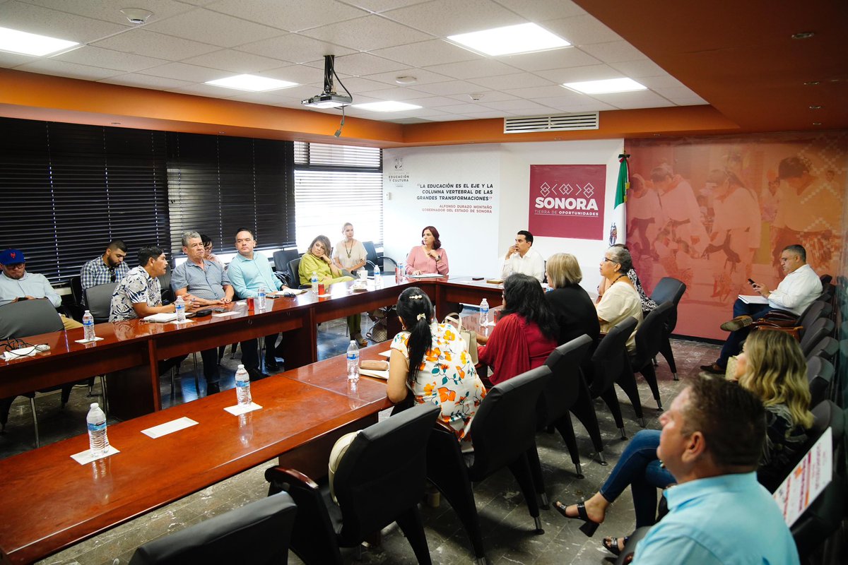 Un productivo diálogo con diputadas y diputados locales de la Comisión de Educación y Cultura. En conjunto, buscamos trazar nuevas estrategias que beneficien a la comunidad educativa.

¡Gracias a todos por su dedicación y compromiso! Juntos, construiremos un futuro lleno de
